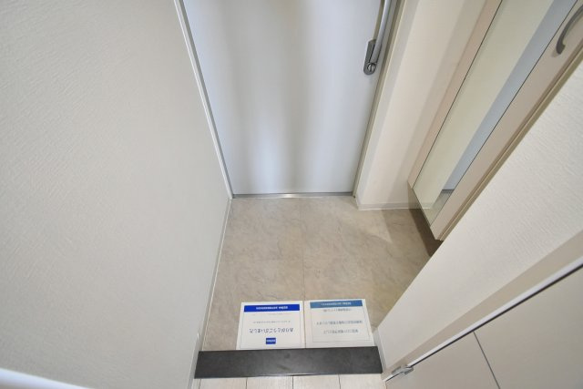 ネクサス西宮の玄関