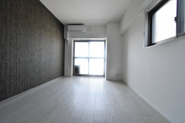 ネクサス西宮の居間・リビング