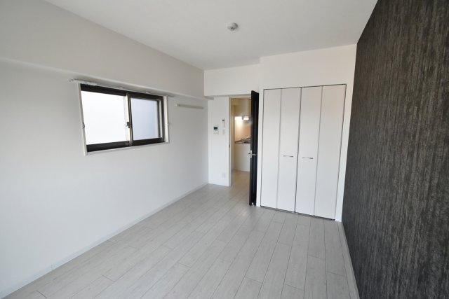 ネクサス西宮の居間・リビング