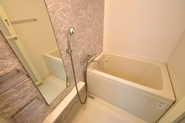 ネクサス西宮の浴室