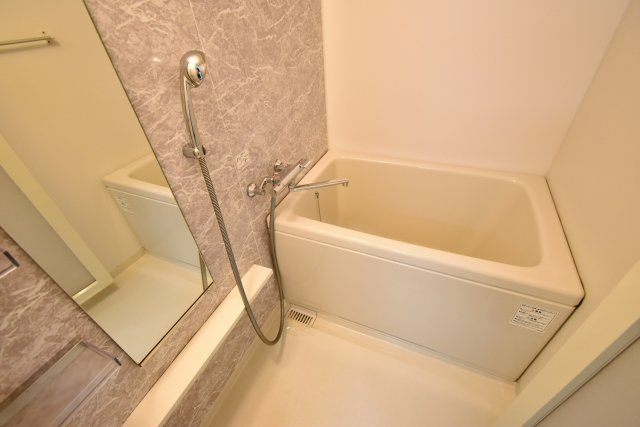 ネクサス西宮の浴室