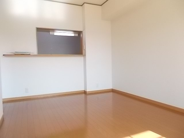 クレメント　サニーⅡの居間・リビング|ゆったり過ごせるリビングです