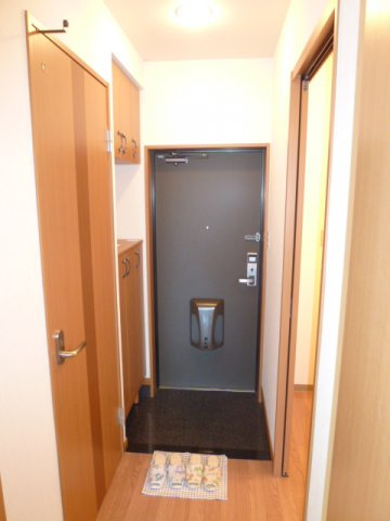  愛花夢【10,000円キャッシュバック対象物件】の玄関|落ち着いた玄関です