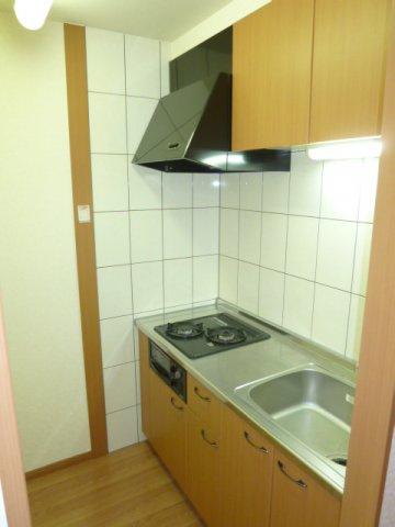  愛花夢【10,000円キャッシュバック対象物件】のキッチン|コンパクトなキッチンで掃除もラクラク