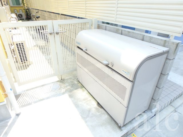 レジデンス西荻のその他共用部分|共用ごみ置き場