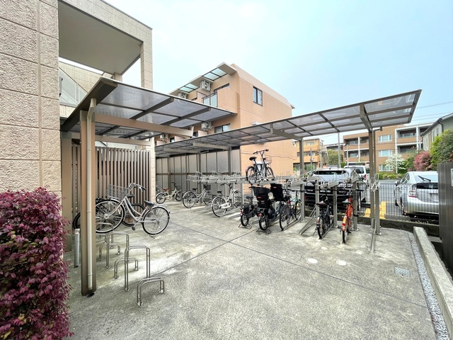 フォレストガーデン鷺宮Ⅲのその他共用部分|★屋根付き駐輪スペース★