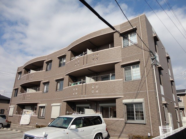 メゾン　ド　オーブⅢ