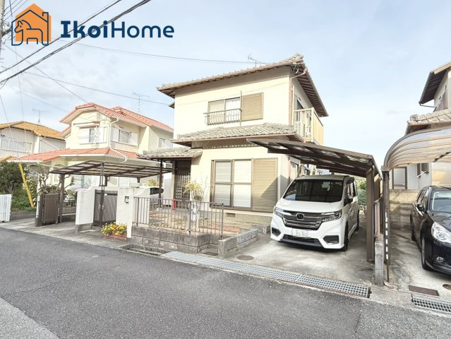 神戸市西区秋葉台3丁目　中古戸建のエントランス|●年中無休：当日予約可●前面道路は交通量少な目の為、お車の入出庫の際も安心です♪