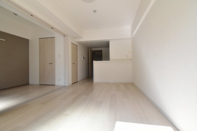 プリマヴェーラ甲子園一番町の居間・リビング