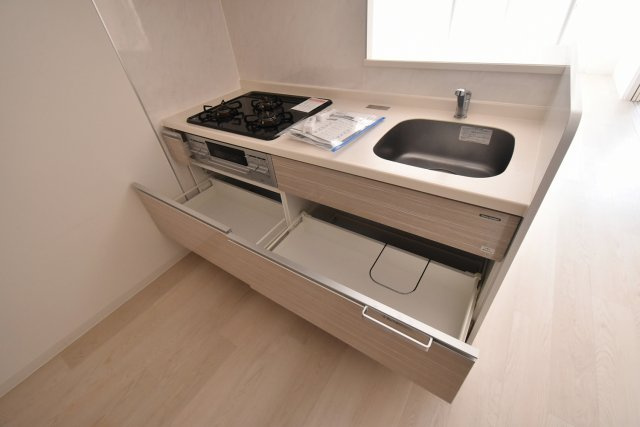 プリマヴェーラ甲子園一番町のキッチン|キッチン収納
