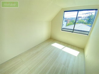 【洋室】 | 小学校10分　中学校12分　スーパー8分　コンビニ6分　西瑞江　1号棟 | 同タイプ