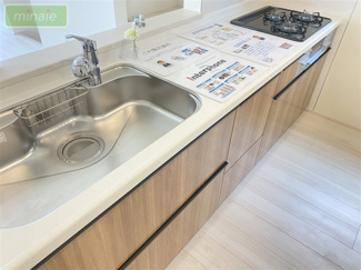 【キッチン】 | 小学校10分　中学校12分　スーパー8分　コンビニ6分　西瑞江　1号棟 | 同タイプ