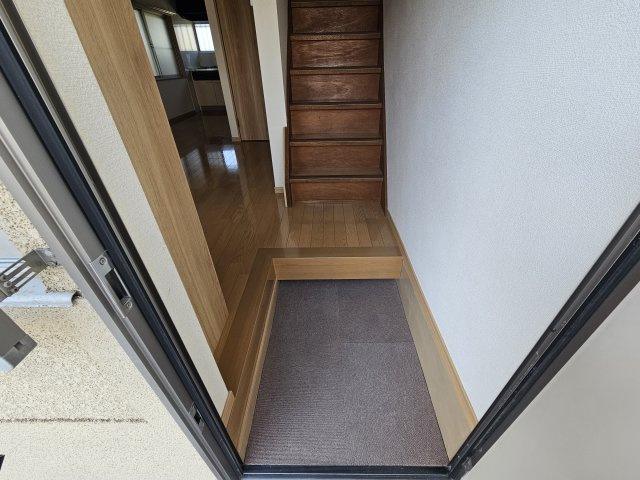 ウララハウスⅡの玄関
