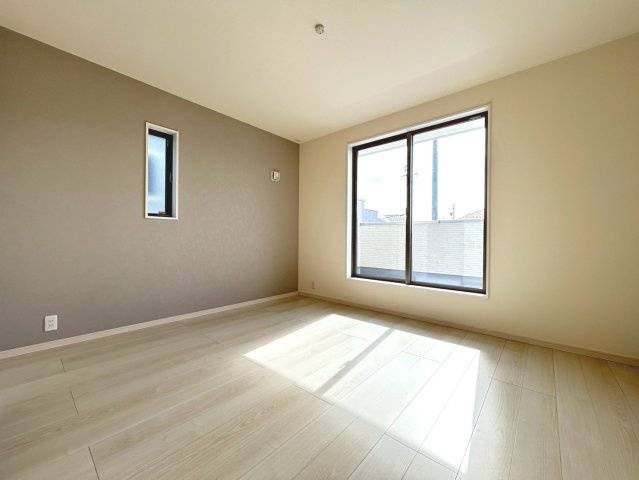 リーブルガーデン　一宮市時之島第7　全19区画分譲のトイレ|超表面平滑加工とイオンパワーの「セフィオンテクト」加工で、汚れが付きにくく落ちやすい仕様で清潔です。
便器にフチがないので汚れが隠れて見えない部分がありません。お手入れがとってもラクラクです。