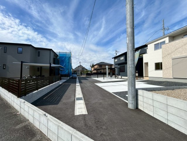 リーブルガーデン　一宮市時之島第7　全19区画分譲の前面道路含む現地写真|■前面道路　■ヤマダ不動産　株式会社リライフ　
■夢のマイホーム購入をフルサポートします！