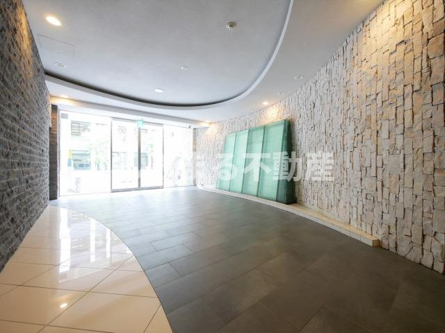 SERENiTE本町エコートのロビー