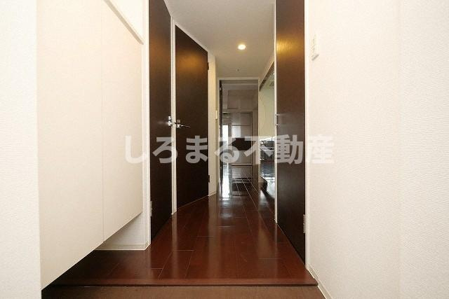 SERENiTE本町エコートの玄関