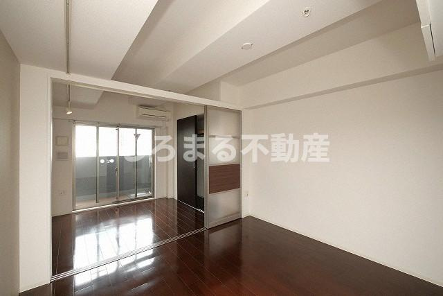 SERENiTE本町エコートの居間・リビング