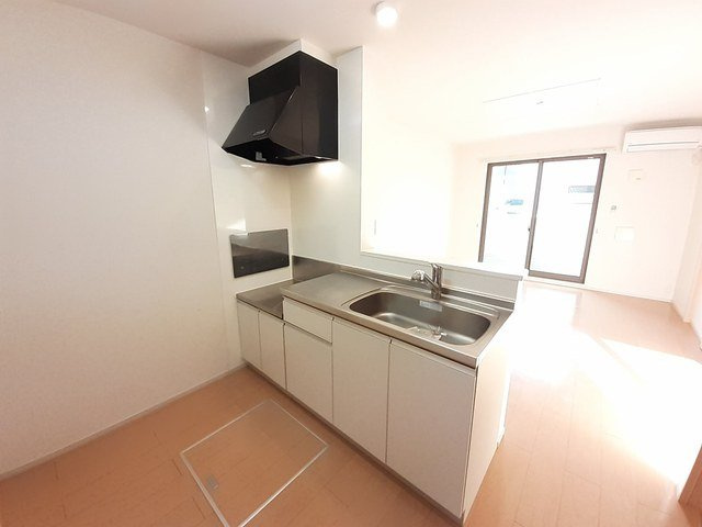 メープル　ヴィラのキッチン|コンパクトなキッチンで掃除もラクラク