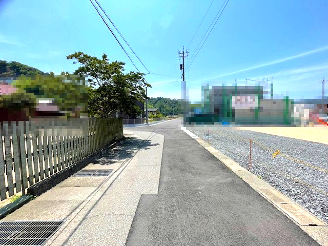 敦賀市木崎54坪売地（西区画）の前面道路含む現地写真