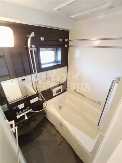 【浴室】 | エステムコート難波WEST-SIDEⅡベイフレックス | 落ち着いた空間のお風呂です