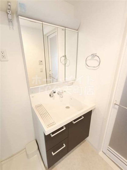 【洗面所】 | エステムコート難波WEST-SIDEⅡベイフレックス | 広い洗面スペース