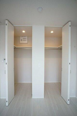 【収納】 | ｆｏｎｄｅｒｉａ | 2つのWICです