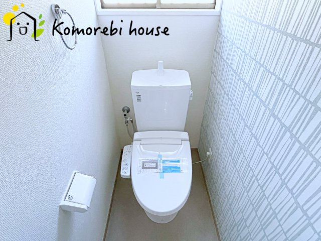 比企郡川島町　1期　中古一戸建てのトイレ|落ち着いた色調のトイレです