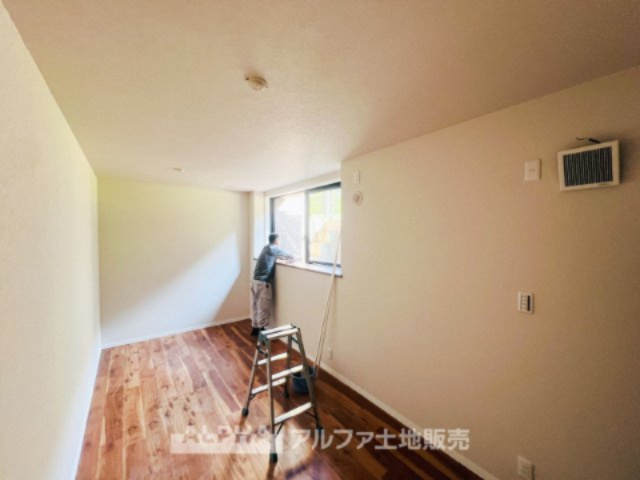 ドラゴンマンション立川壱番館の子供部屋|【room】
◆居室◆光に包まれるように設計された空間。太陽の光が爽やかな目覚めを誘い、良い一日を予感させてくれます。