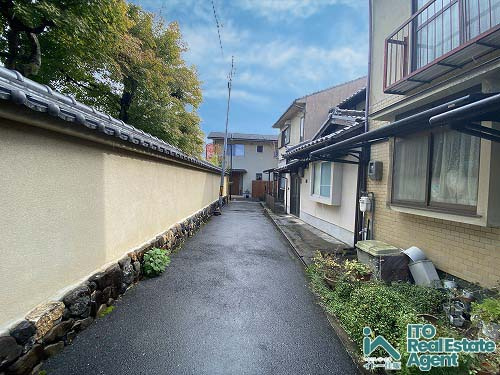 上賀茂南大路町 中古戸建の前面道路含む現地写真