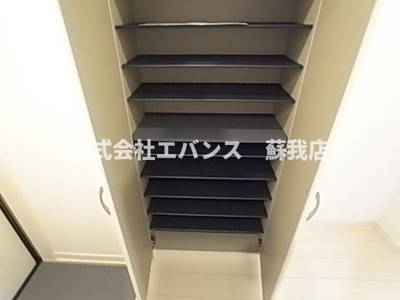 【エントランス】 | ミリアビタ大森台 | 十分な収納スペースのシューズボックスです