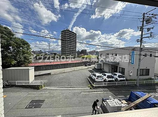 クレアール八戸ノ里の駐車場