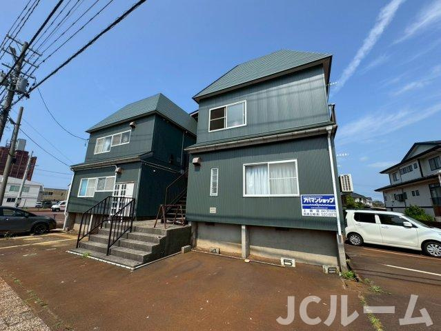 チャイムピア８８のエントランス