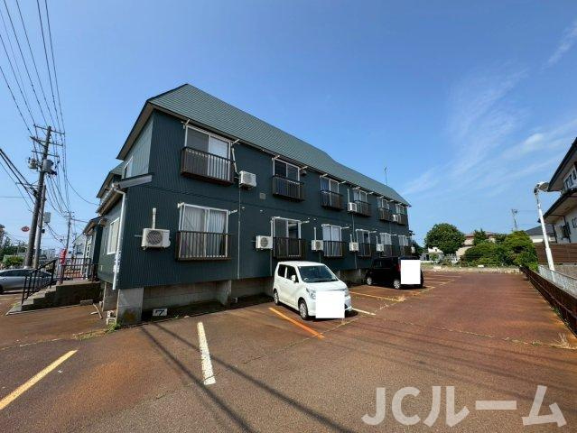 チャイムピア８８の駐車場