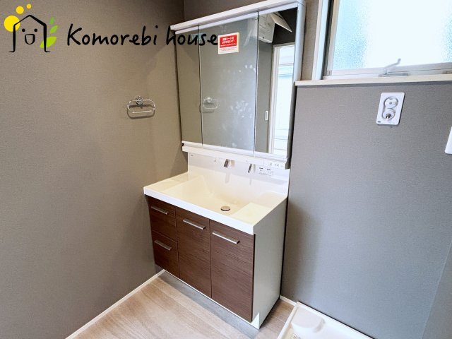 さいたま市北区日進町2丁目　新築一戸建て　01の独立洗面台|独立洗面台です