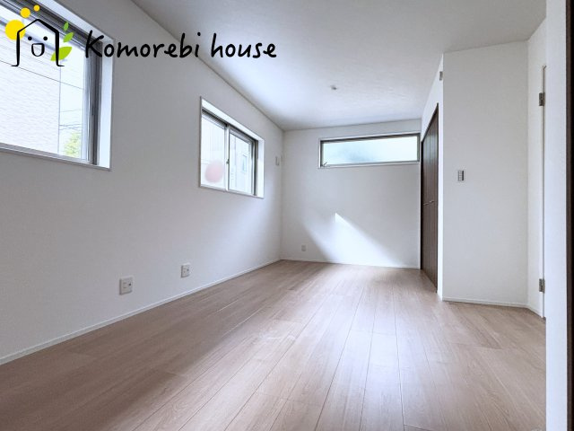 さいたま市北区日進町2丁目　新築一戸建て　01の寝室|10帖の洋室です