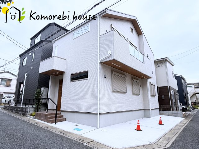 さいたま市北区日進町2丁目　新築一戸建て　01の外観|白いきれいな外観です