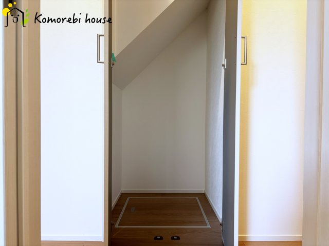 さいたま市北区日進町2丁目　新築一戸建て　01の収納|階段下の収納です
