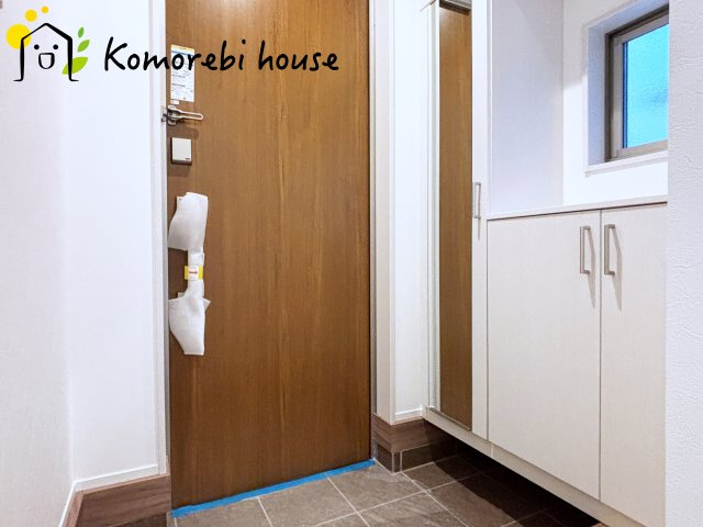 さいたま市北区日進町2丁目　新築一戸建て　01の玄関|室内から見た玄関です