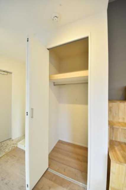 グランレジデンス駒沢大学S　礼金0　最上階角部屋　デザイナーズの収納