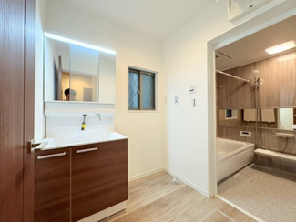 【独立洗面台】 | 川越市稲荷町　新築分譲　東武東上線『上福岡駅』徒歩13分　【高階南小学区】