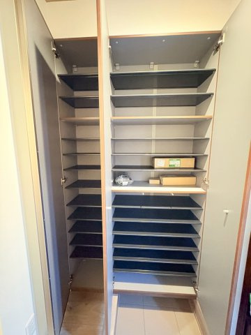 川越市稲荷町　新築分譲　東武東上線『上福岡駅』徒歩13分　【高階南小学区】の玄関