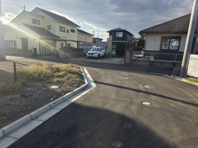 上里町七本木第１２　の前面道路含む現地写真|現地前面道路（2025年11月21日）撮影