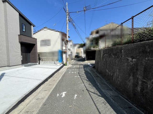 【その他】 | 福岡市南区皿山1丁目5期　1号棟（全1棟）【仲介手数料無料・0円】 | 現地写真。前面道路です。