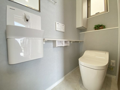 【トイレ】 | 南城市玉城船越Ⅱ（全11棟）7・9・10号棟 | 10号棟　タンクレストイレ♪