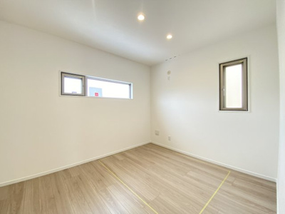 【洋室】 | 南城市玉城船越Ⅱ（全11棟）7・9・10号棟 | 10号棟　洋室7.9帖＋WIC付き♪