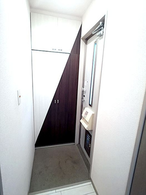 【玄関】 | ラスリーズ