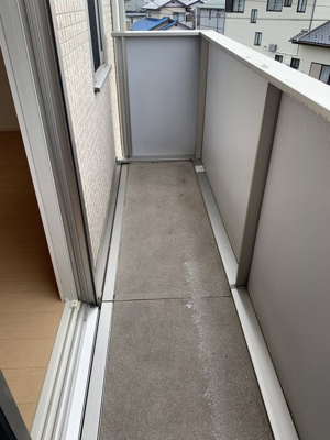 【バルコニー】 | エルヴィレッジ　Ｄ