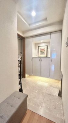 【玄関】 | ルイシャトレ梅田北