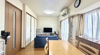 【居間・リビング】 | ルイシャトレ梅田北